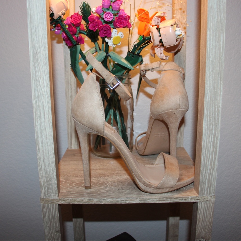 Forever 21 Nude Heels size 7